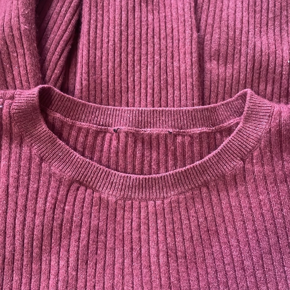 Eileen Fisher 100% cashmere Pink Crew Neck Sweater